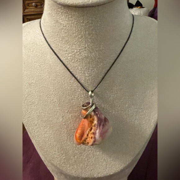 Large Shell Necklace - Picture 4 of 5